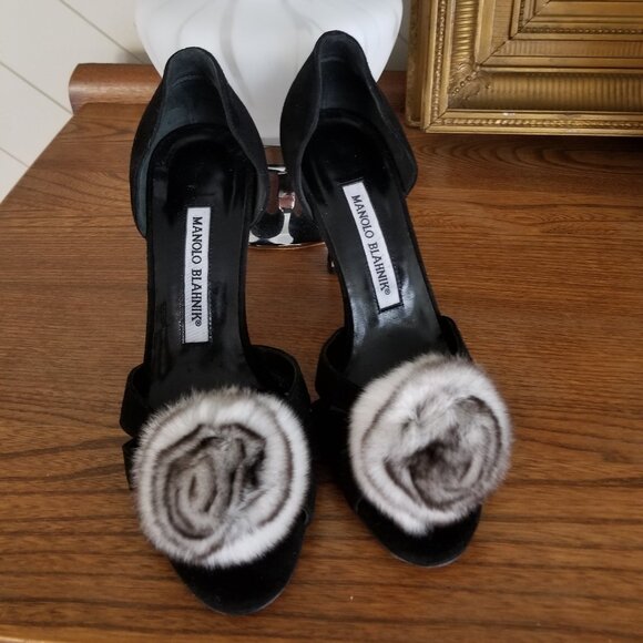 Manolo Blahnik Shoes / Heels / Pumps Black Suede Lush Chinchilla Rose Size 5 - Picture 3 of 11